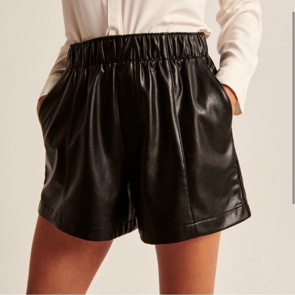 Abercrombie & Fitch Black High Waist Vegan Leather Shorts with Relaxed Fit